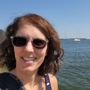 Meet your Posher, Stacy